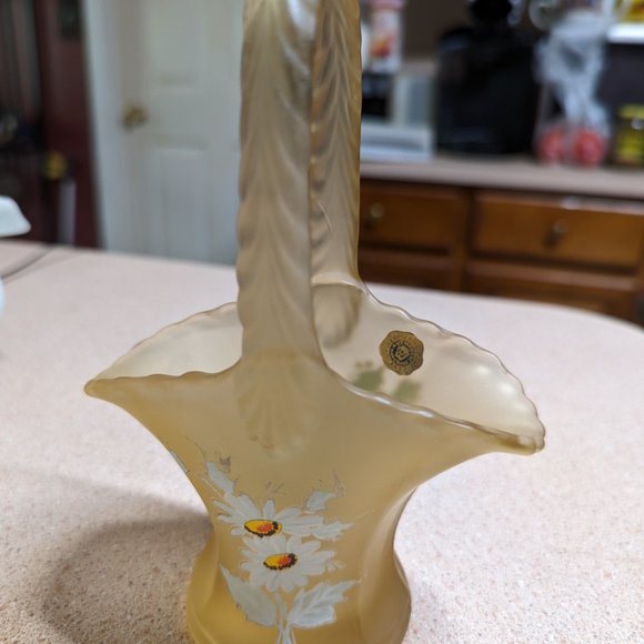 Westmoreland Frosted Yellow Satin Glass Basket with Daisies - Vintage - Picture 2 of 7